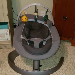 Nuna Swing Leaf ( BRAND NEW)